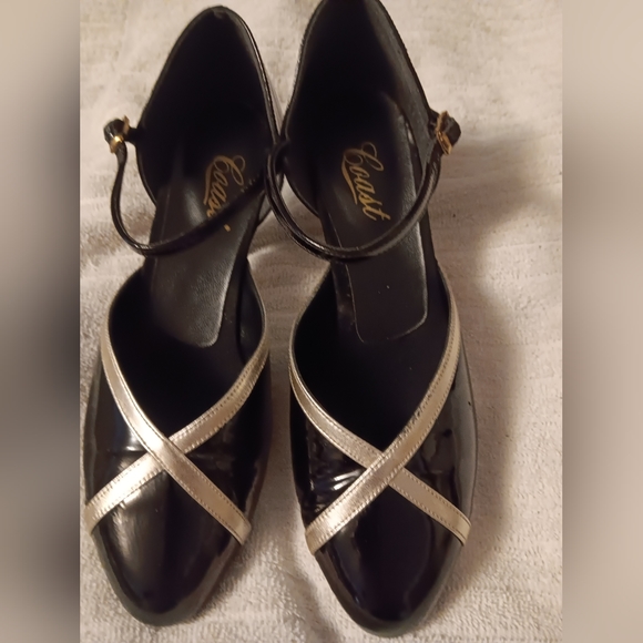 COAST BALLROOM SHOES IN NEAR PERFECT CONDITION. LADIES SIZE 8 M - Picture 2 of 10